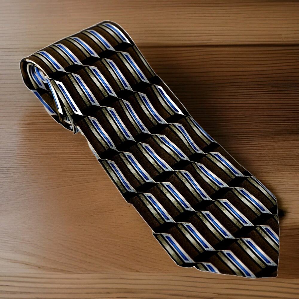 Facets Men's NeckTie 100% Imported Silk Hand Sewn 56" Length x 3.75" Geometric